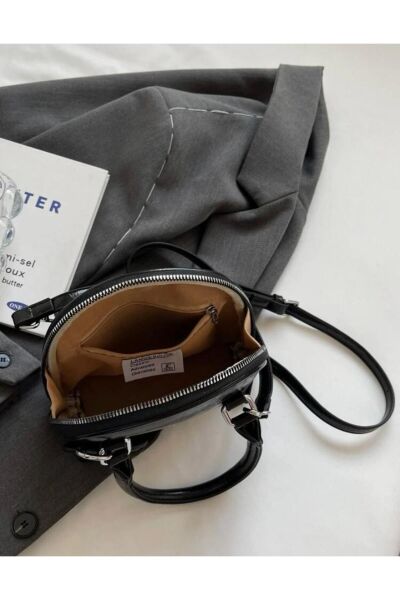 Moon Home Collection Siyah Mini Rugan Askı Detaylı Kadın Çanta