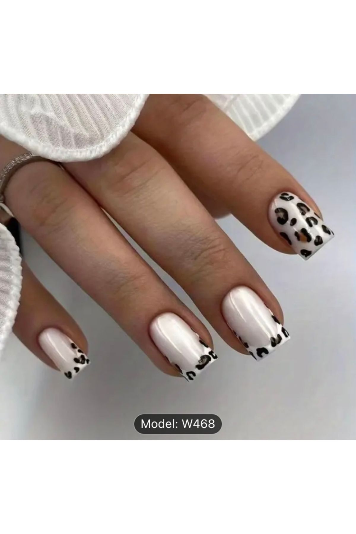 Vanilla Avenue Leopar Desenli Kendinden Yapışkanlı Tırnak Seti 24 Adet