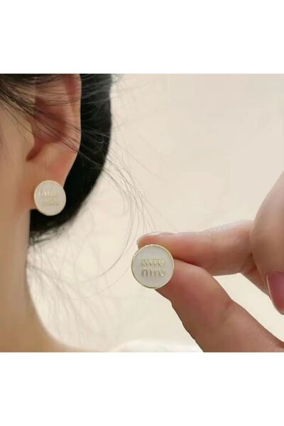 Moon Home Collection Beyaz Şık Fransız Stili  M Harfi Renk Bloklu Günlük Kadın Küpe Beyaz Tek Ebat  Kadın / Kız