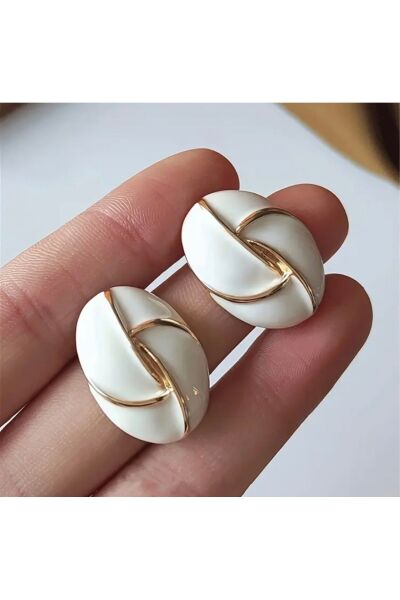 Moon Home Collection Beyaz Vintage Esintili Oval Altın Sarısı Detaylı Günlük Kullanım Kadın Küpe Beyaz Tek Ebat  Kadın / Kız