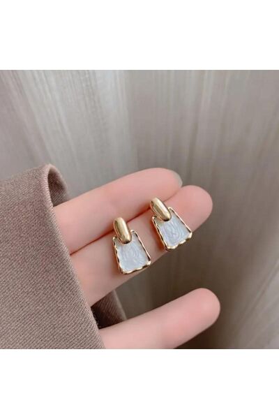 Vanilla Avenue Geometrik Altın Sarısı Detaylı Kadın Küpe