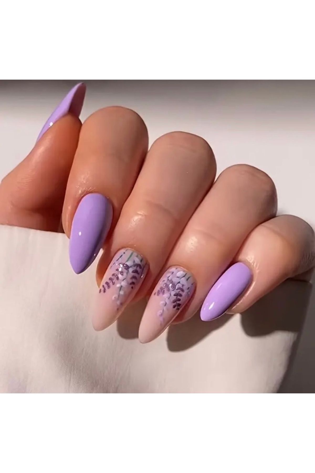 Moon Home Collection Badem Lila DesenliKendinden Yapışkanlı Takma Tırnak 24 Tırnak