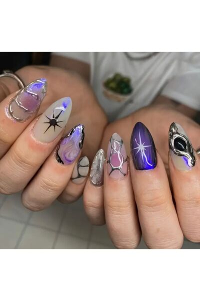 Vanilla Avenue Mor Tonlar Parlak Cool Tarz Starburst Kendinden Yapışkanlı Takma Tırnak Seti 24 Adet