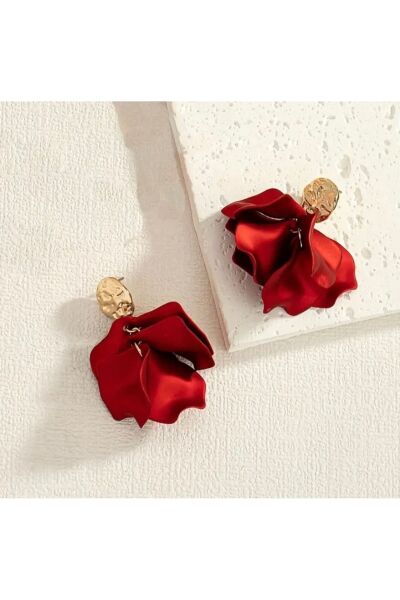 Vanilla Avenue Kırmızı Zarif Yaprak Desenli Sallantılı Günlük Kadın Küpe