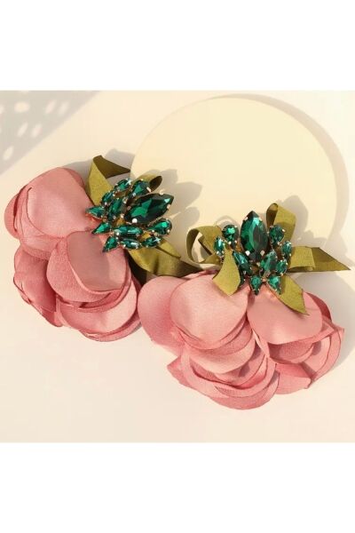 Vanilla Avenue Bohem Şık Yeşil Taşlı Kurdele Detaylı Pembe Çiçekli Sallantılı Kadın Küpe