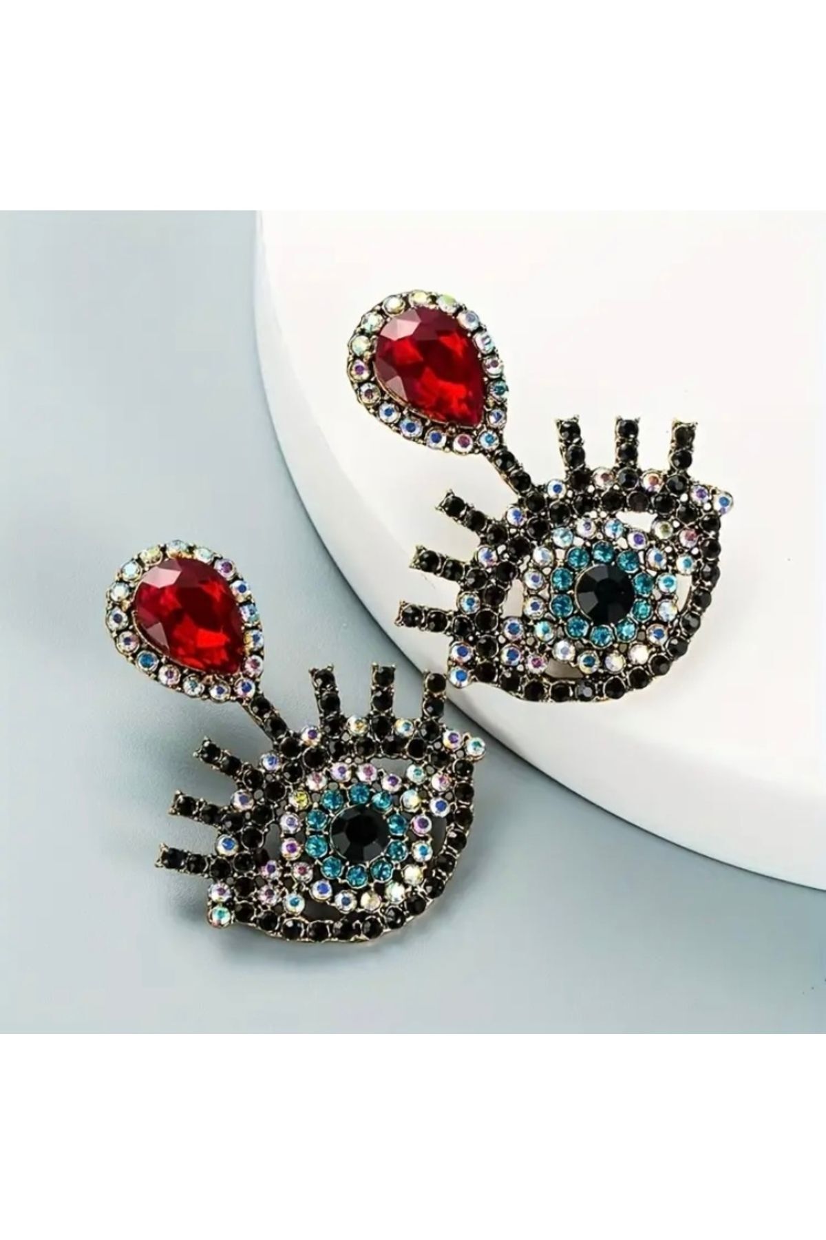 Moon Home Collection Göz Tasarımı Kırmızı Taşlı Zarif Tarz Parti Wear Kadın Küpe