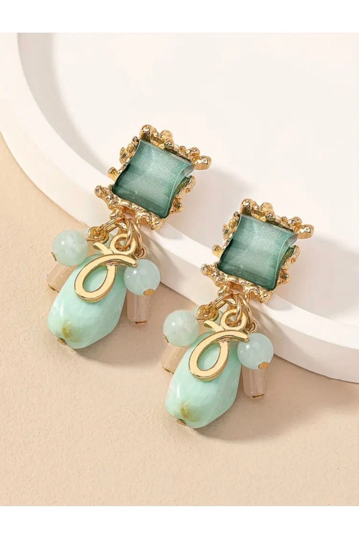 Vanilla Avenue Yeşil Vintage Şık Boncuklu Reçine Sallantılı Uzun Özel Gün Kadın Küpe