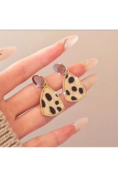 Moon Home Collection Şık Vintage Esintili Kahverengi Leopar Sallantılı Kadın Küpe Kahverengi Tek Ebat  Kadın / Kız