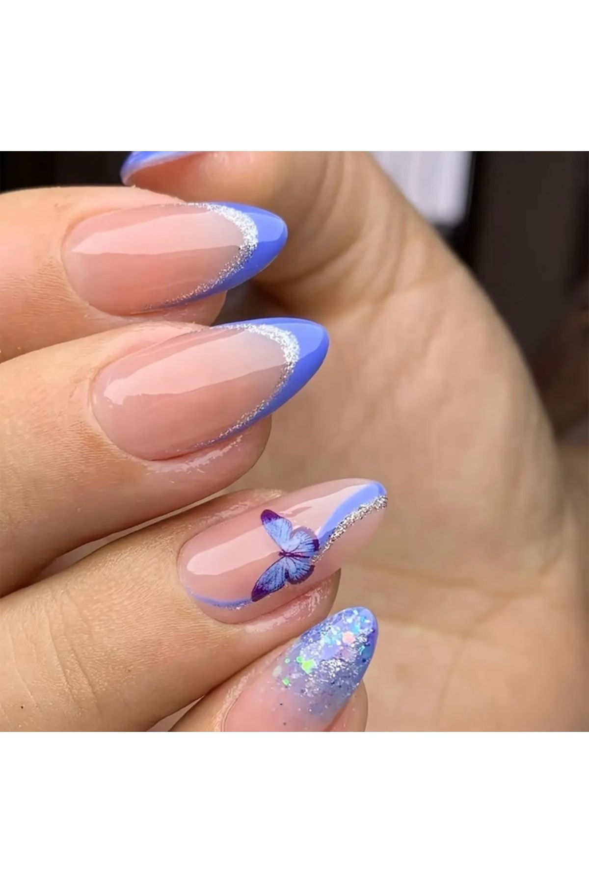 Vanilla Avenue Badem Kesim Mavi Kelebek Parlak Bitiş Kendinden Yapışkanlı Takma Tırnak 24 Adet