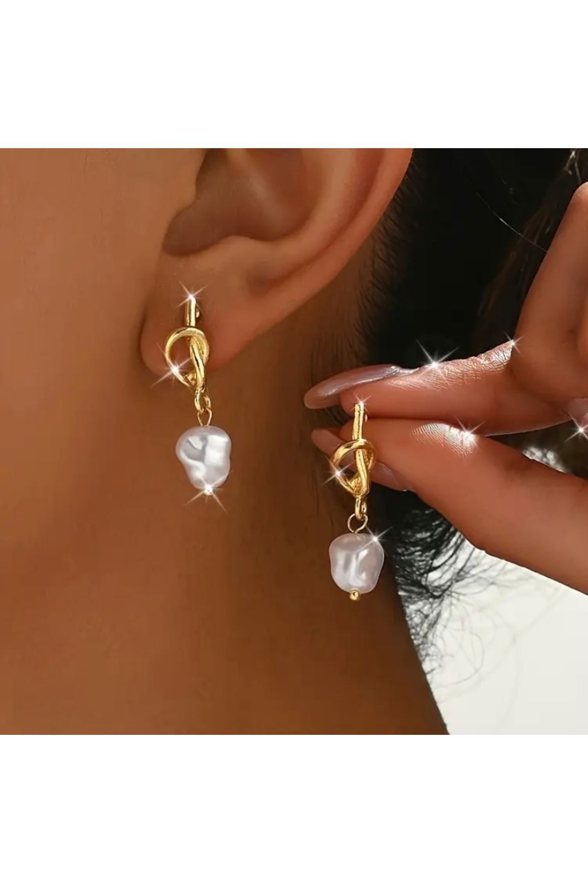 Moon Home Collection Altın Sarısı Zarif Fransız Esintili İnci Düğümlü Sallantılı Kadın Küpe