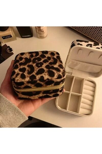 Vanilla Avenue Klasik Kare Leopar Desenli Takı Mücevher Kutusu Seyahat Çantası