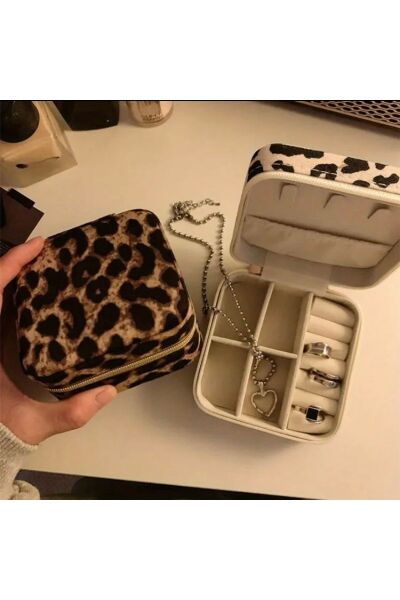 Vanilla Avenue Klasik Kare Leopar Desenli Takı Mücevher Kutusu Seyahat Çantası