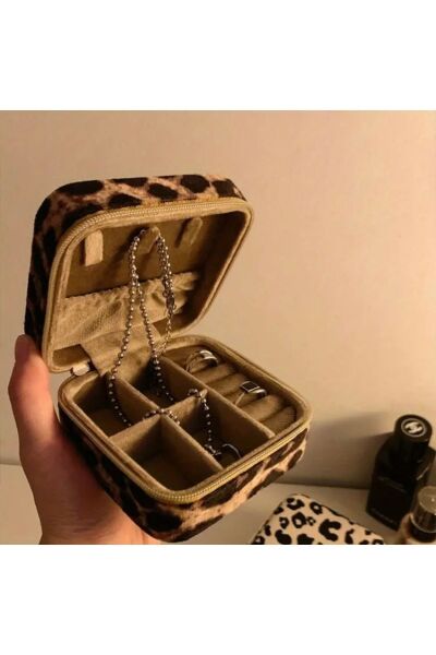 Vanilla Avenue Klasik Kare Leopar Desenli Takı Mücevher Kutusu Seyahat Çantası