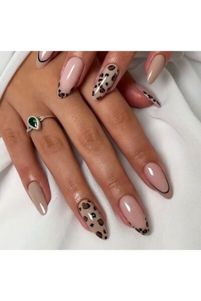 Vanilla Avenue Leopar Desenli Badem Kesim Kendinden Yapışkanlı Takma Tırnak 24 Adet Bej