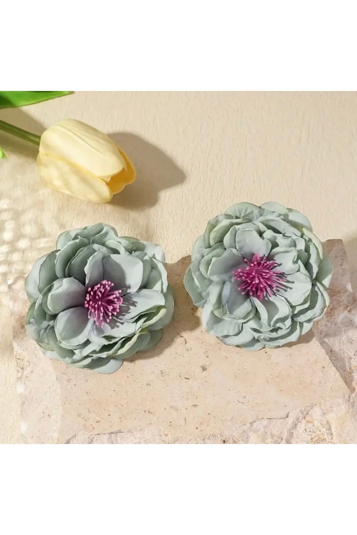 Vanilla Avenue Mint Yeşili Vintage Tarzı 3D Piyon Çiçeği Günlük Kullanım Kadın Küpe