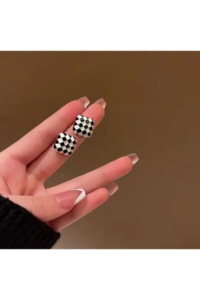 Vanilla Avenue Siyah Beyaz Vintage Damalı Günlük Kullanım Kadın Küpe