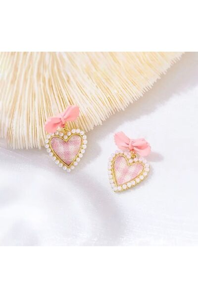 Vanilla Avenue Vintage Pembe Fiyonk Detaylı Kalpli Sallantılı Kadın Küpe