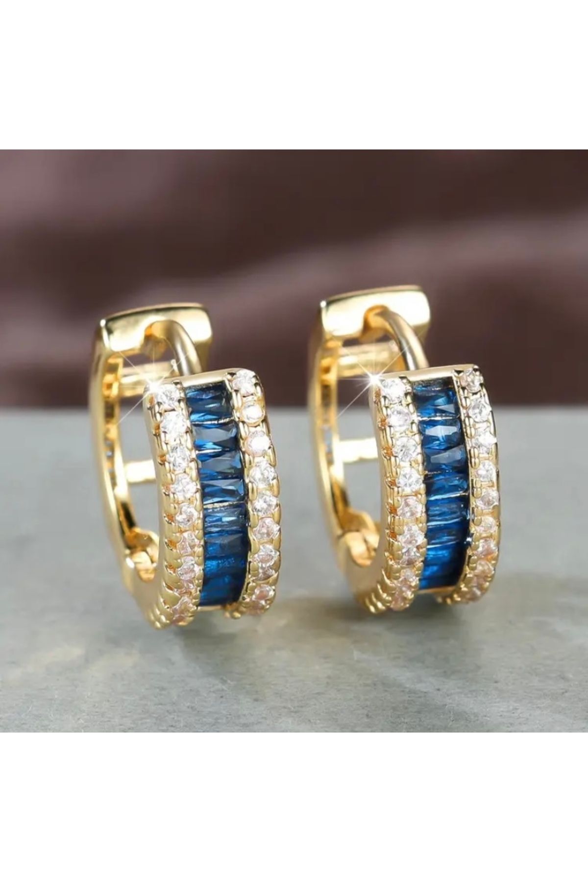 Vanilla Avenue Kraliyet Mavisi Parlak Beyaz Kübik Zirkonya Vintage Halka Kadın Küpe