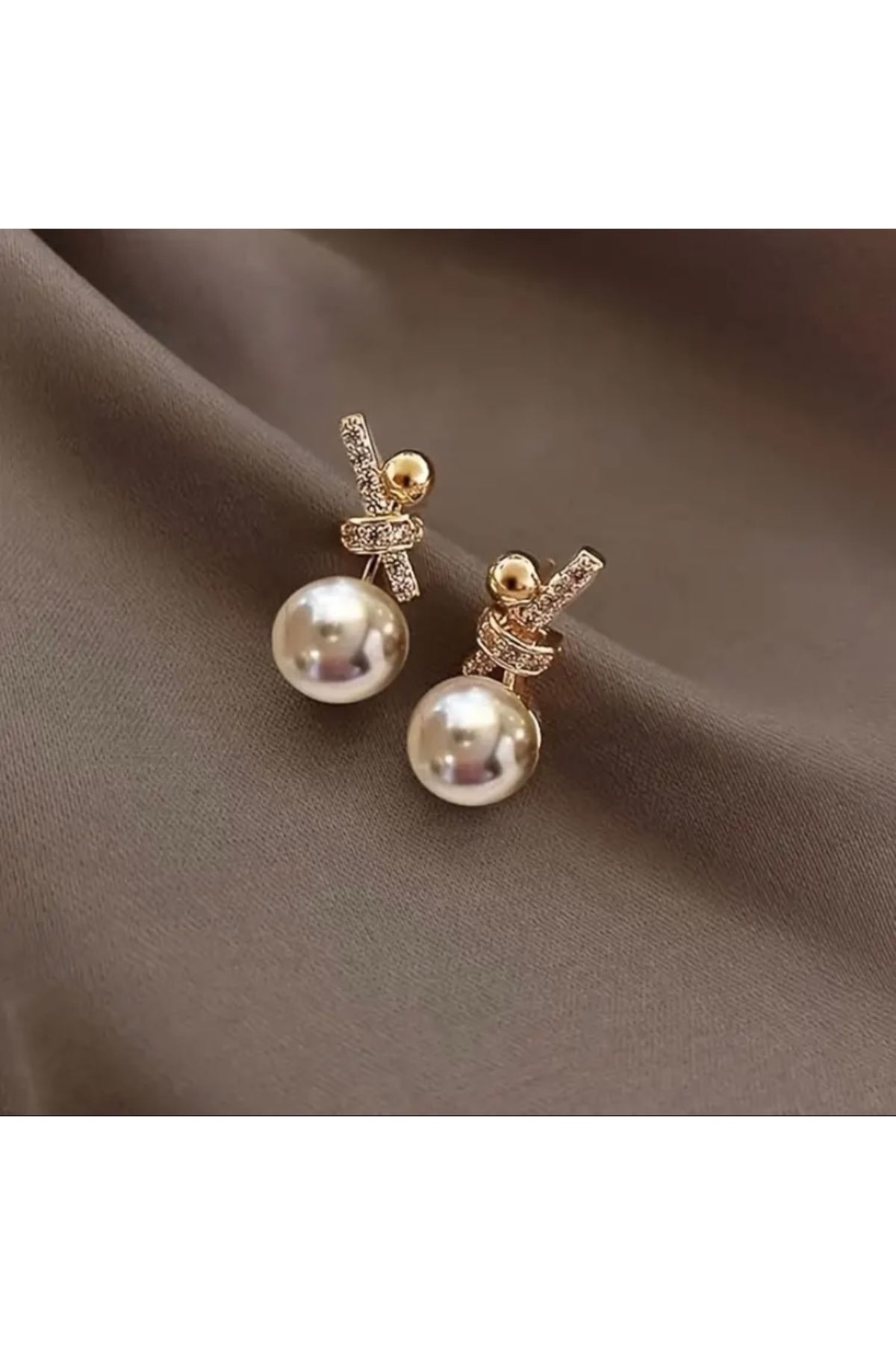 Vanilla Avenue Şık Inci Detaylı Işıltılı Gold Kadın Küpe