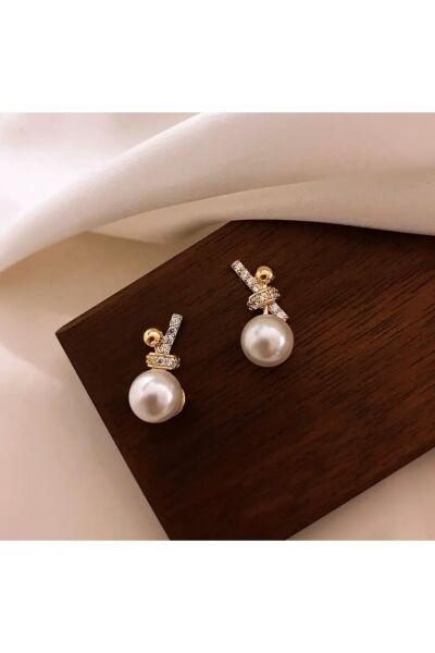 Vanilla Avenue Şık Inci Detaylı Işıltılı Gold Kadın Küpe