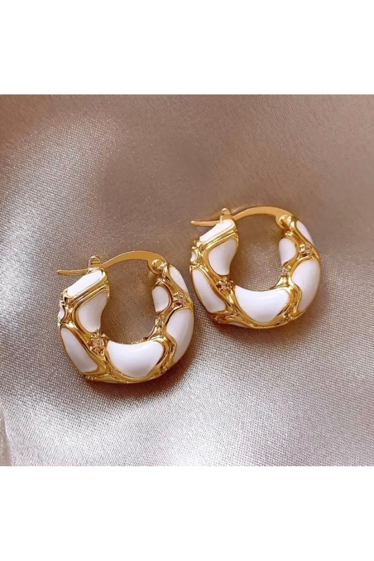 Moon Home Collection Elegant Vintage Gerdanlık Altın Sarısı Detaylı Kadın Küpe