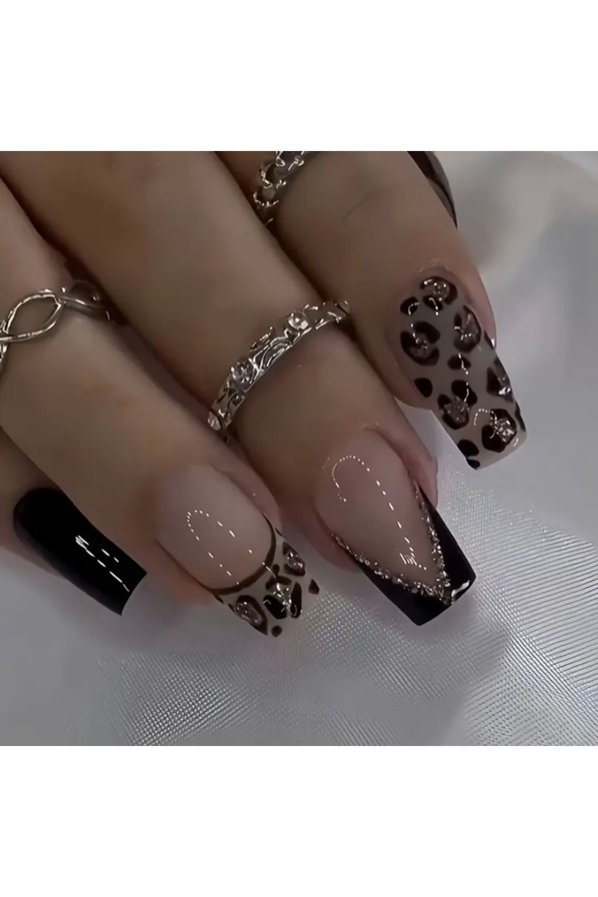 Vanilla Avenue Parlak Kısa Leopar Kendinden Desenli Takma Tırnak 24 Adet