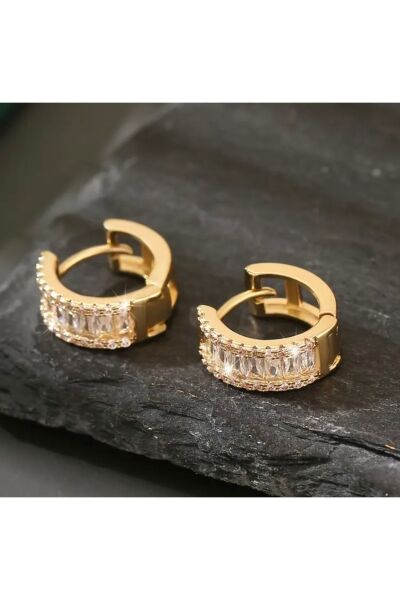 Vanilla Avenue Parlak Kübik Zirkonya Şık Halka Sallantılı Kadın Küpe