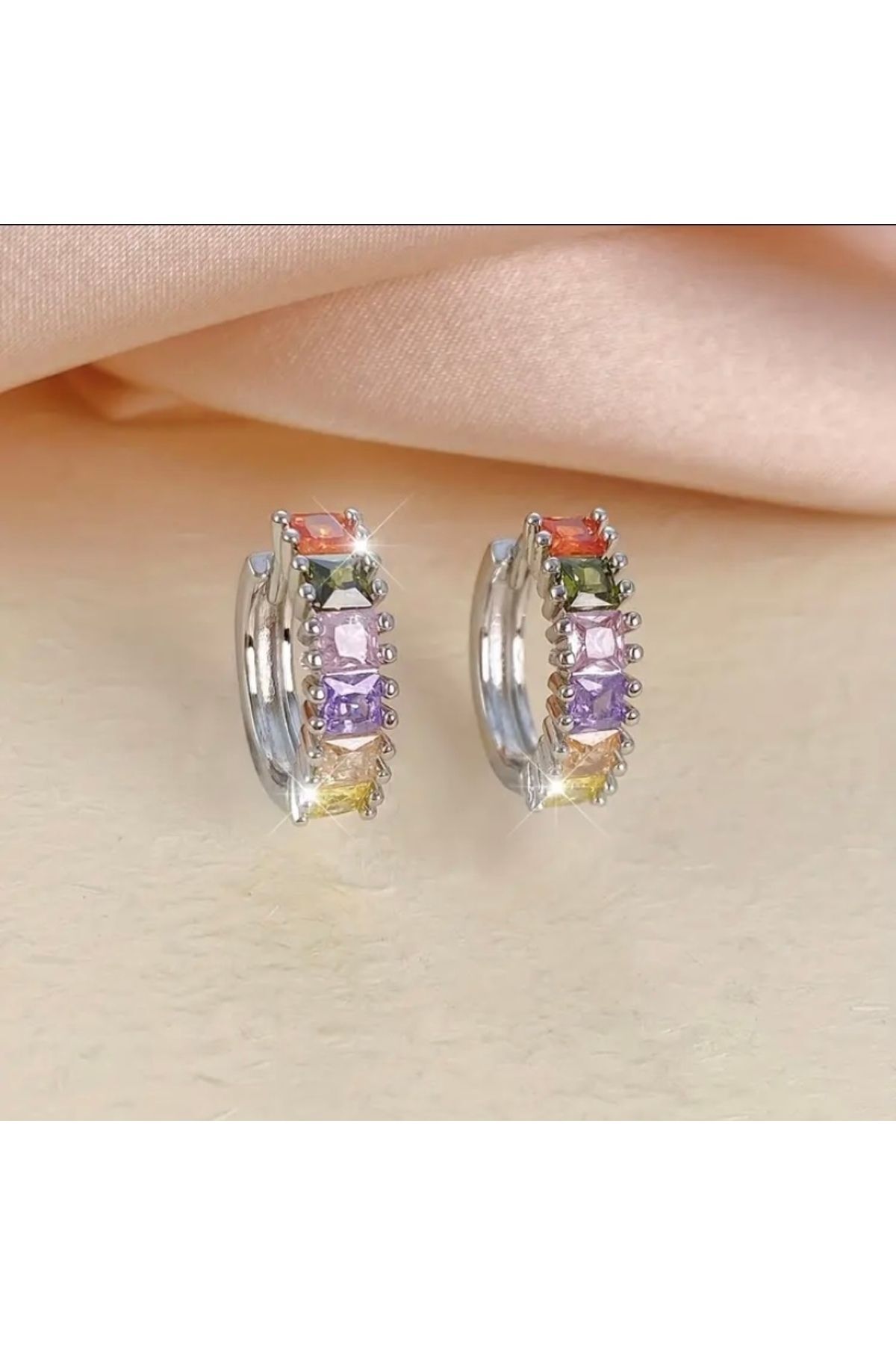 Vanilla Avenue Çok Renkli Gümüş Zirkonya Taşlı Lüks Halka Sallantılı Günlük Kullanım Kadın Küpe