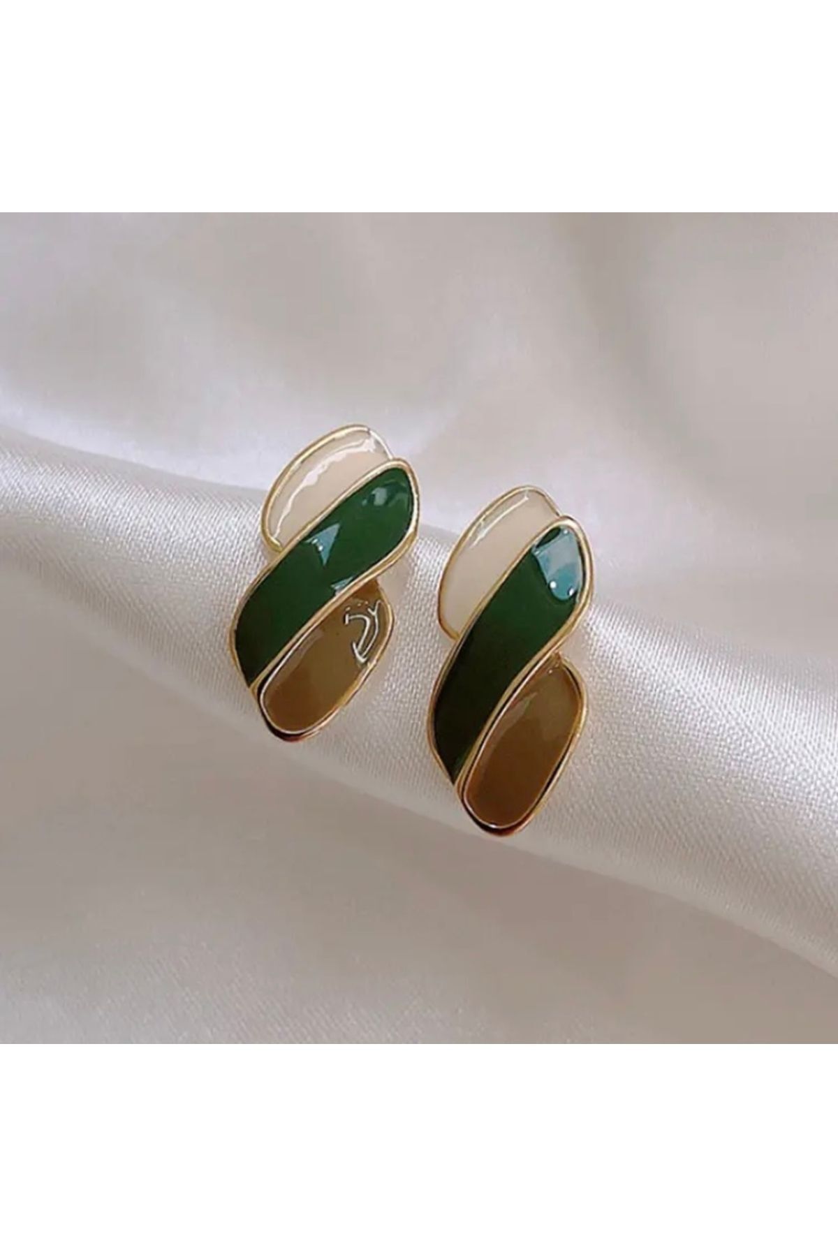 Vanilla Avenue Şık Ve Zarif Yaprak Şeklinde Vintage Tarzı Kadın Küpe