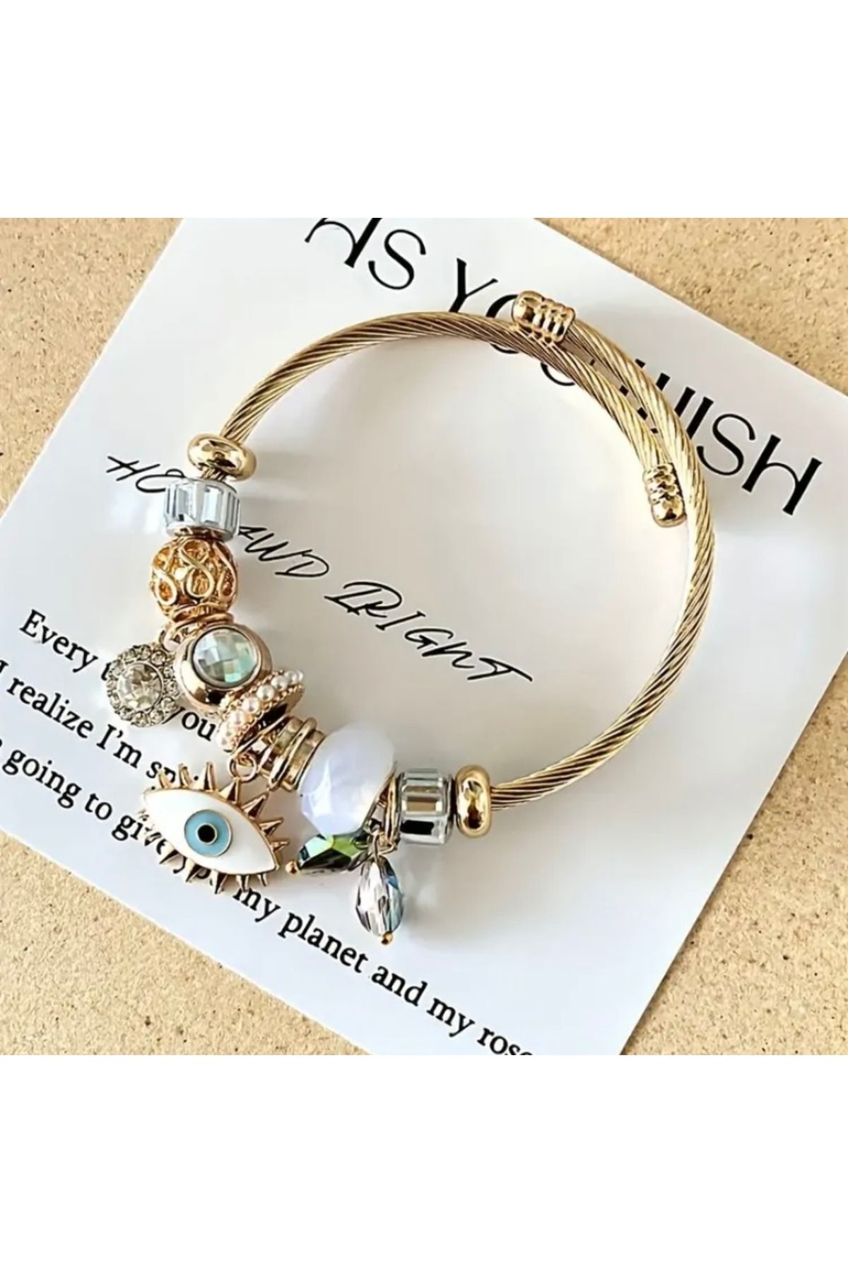 Vanilla Avenue Etnik Parlak Beyaz Taş Göz Detaylı Charm Kadın Bileklik