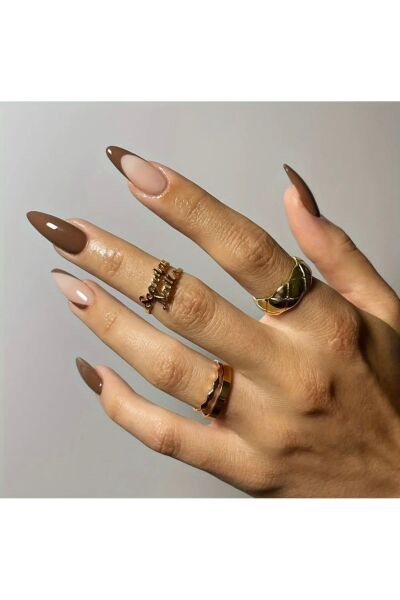 Vanilla Avenue Şık Kahverengi Badem Şeklinde Kendinden Yapışkanlı Takma Tırnak Seti 24 Adet