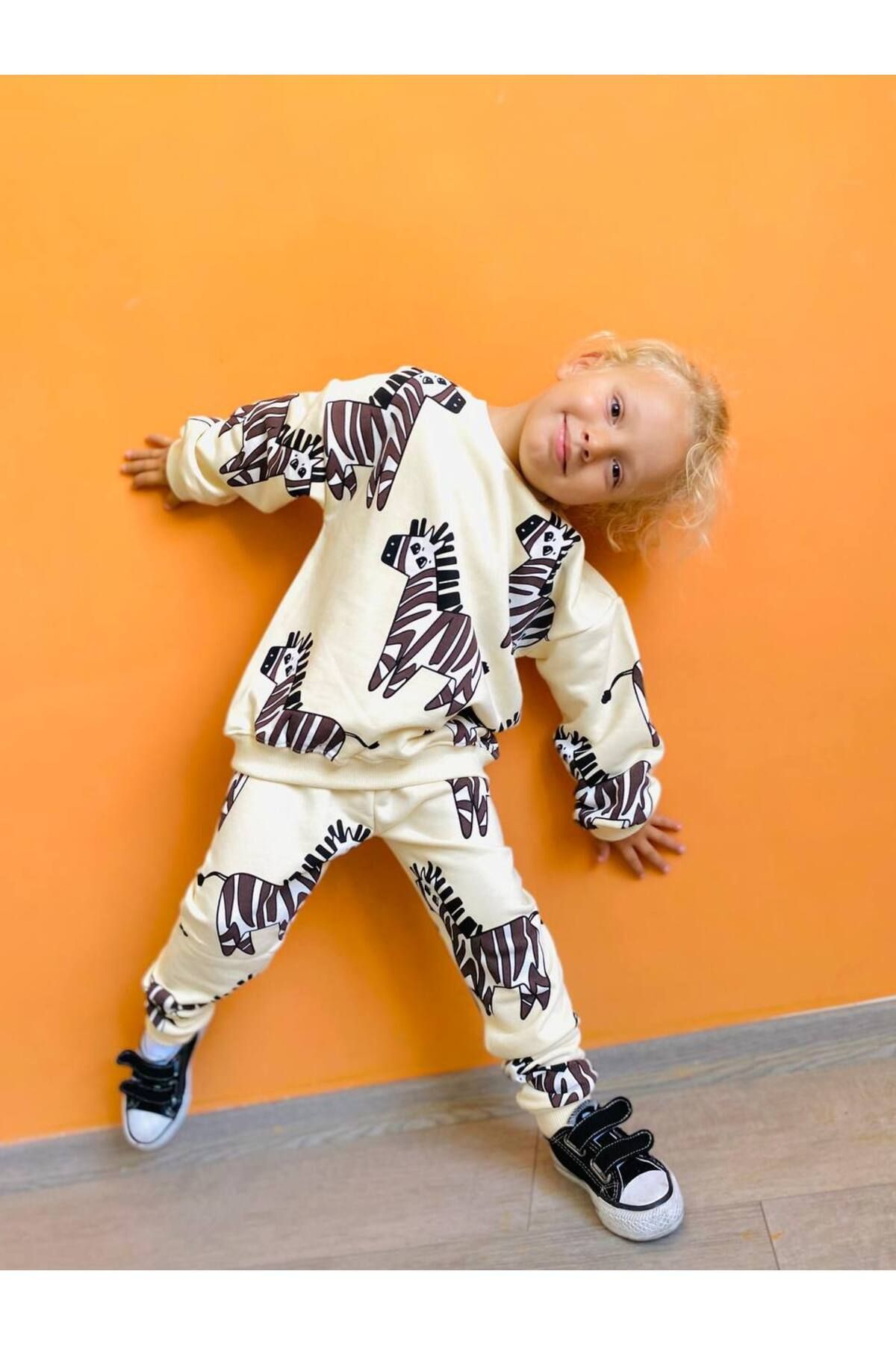 Erkek Çocuk Zebra Desenli Sloganlı Kışlık 3 İplik Pamuklu Sweatshirt Eşofman Alt-üst Takım ekru 6 Yaş  Unisex