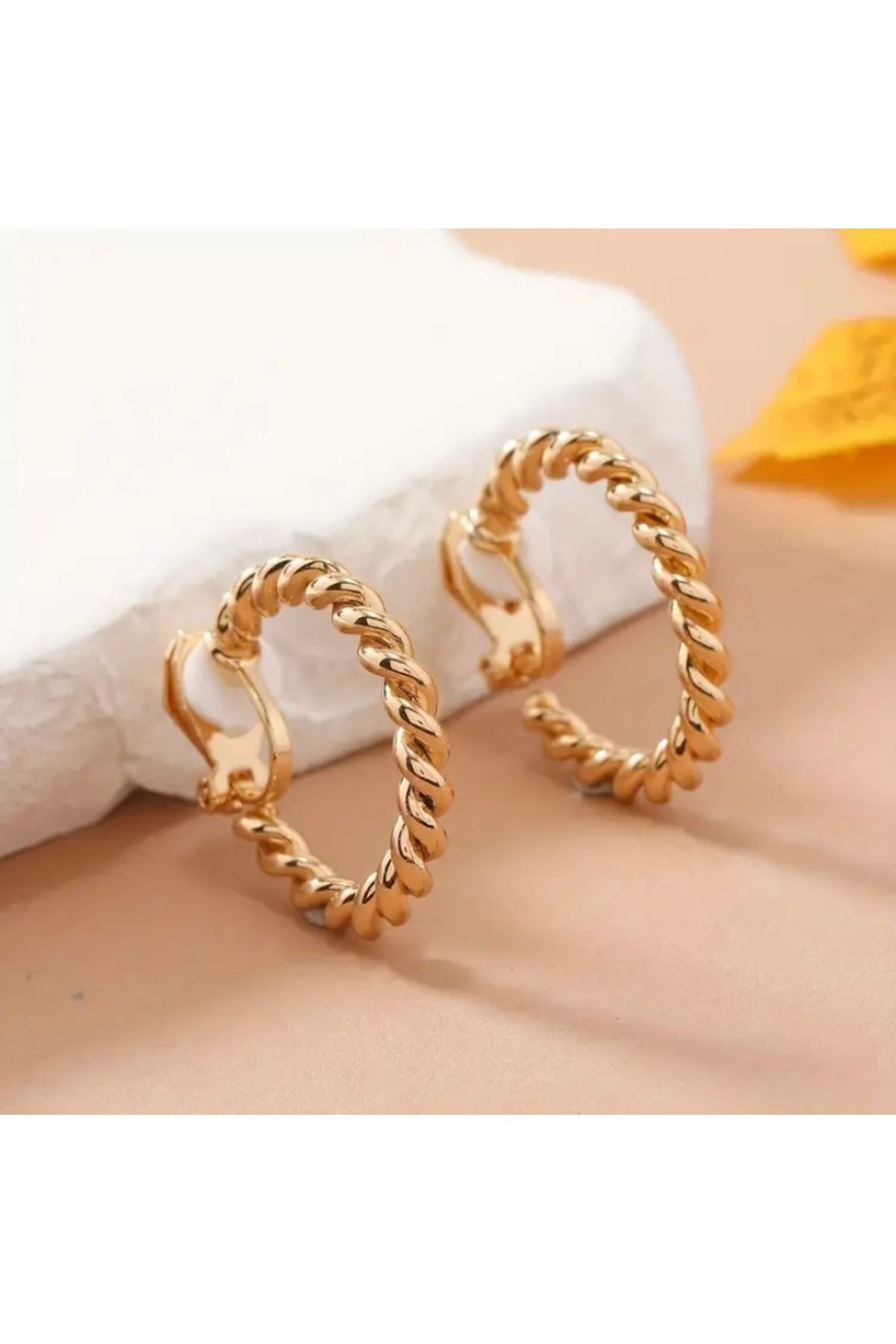 Vanilla Avenue Spiral Halka Sallantılı Kadın Küpe altın Tek Ebat  Kadın / Kız