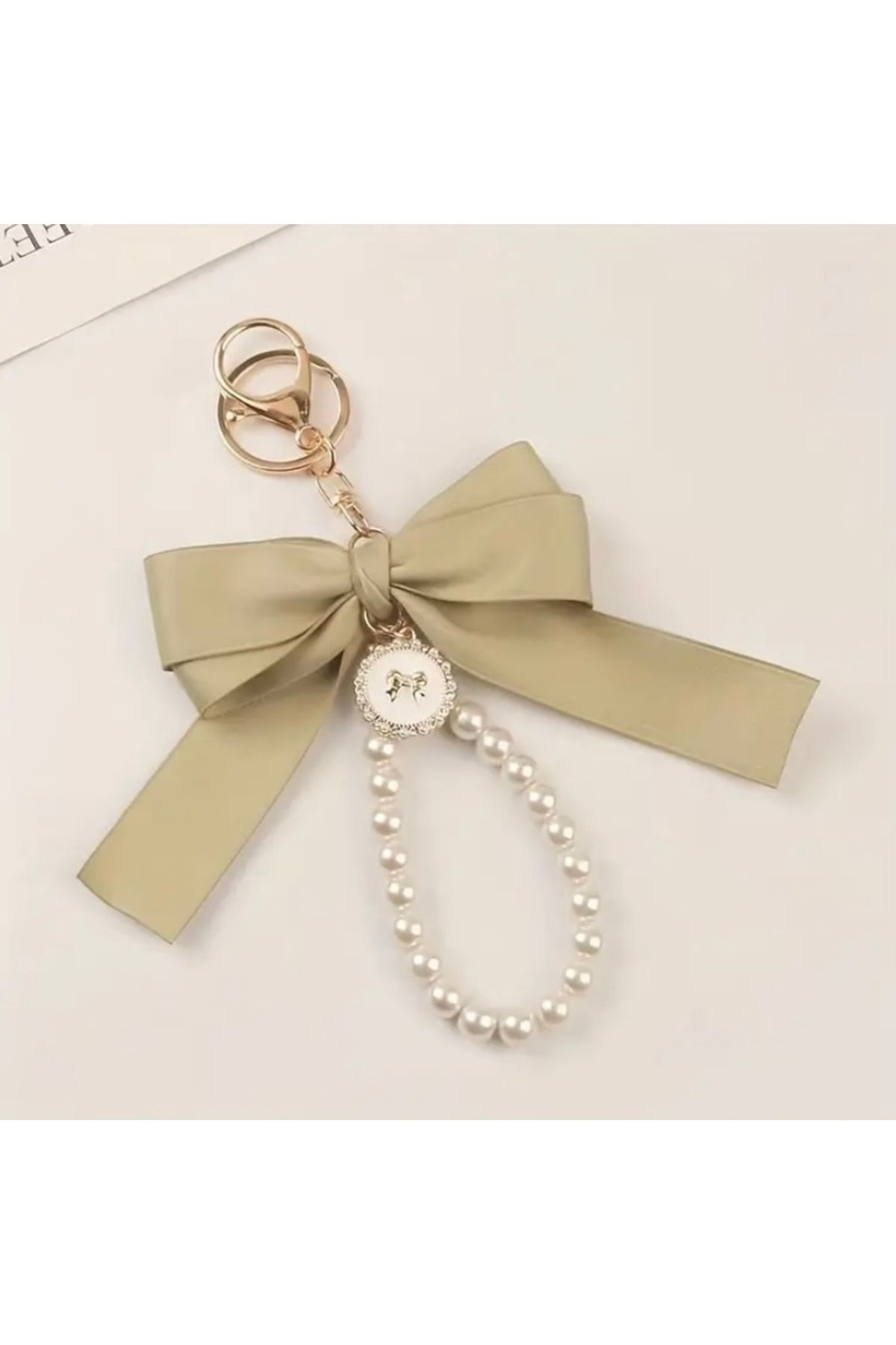 Vanilla Avenue İncili Yeşil Kurdele Detaylı Zarif Kadın Anahtarlık Aksesuar