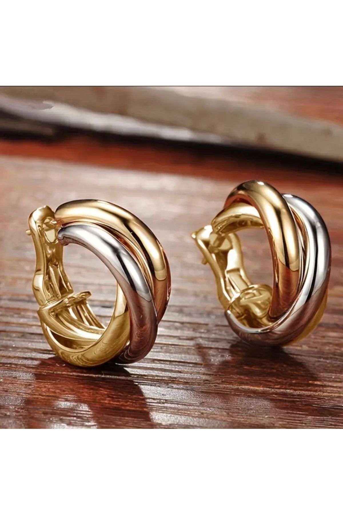 Vanilla Avenue Çapraz Tasarım Altın Bakır Gümüş 3'lü Renk Punk Stil Günlük Kadın Küpe