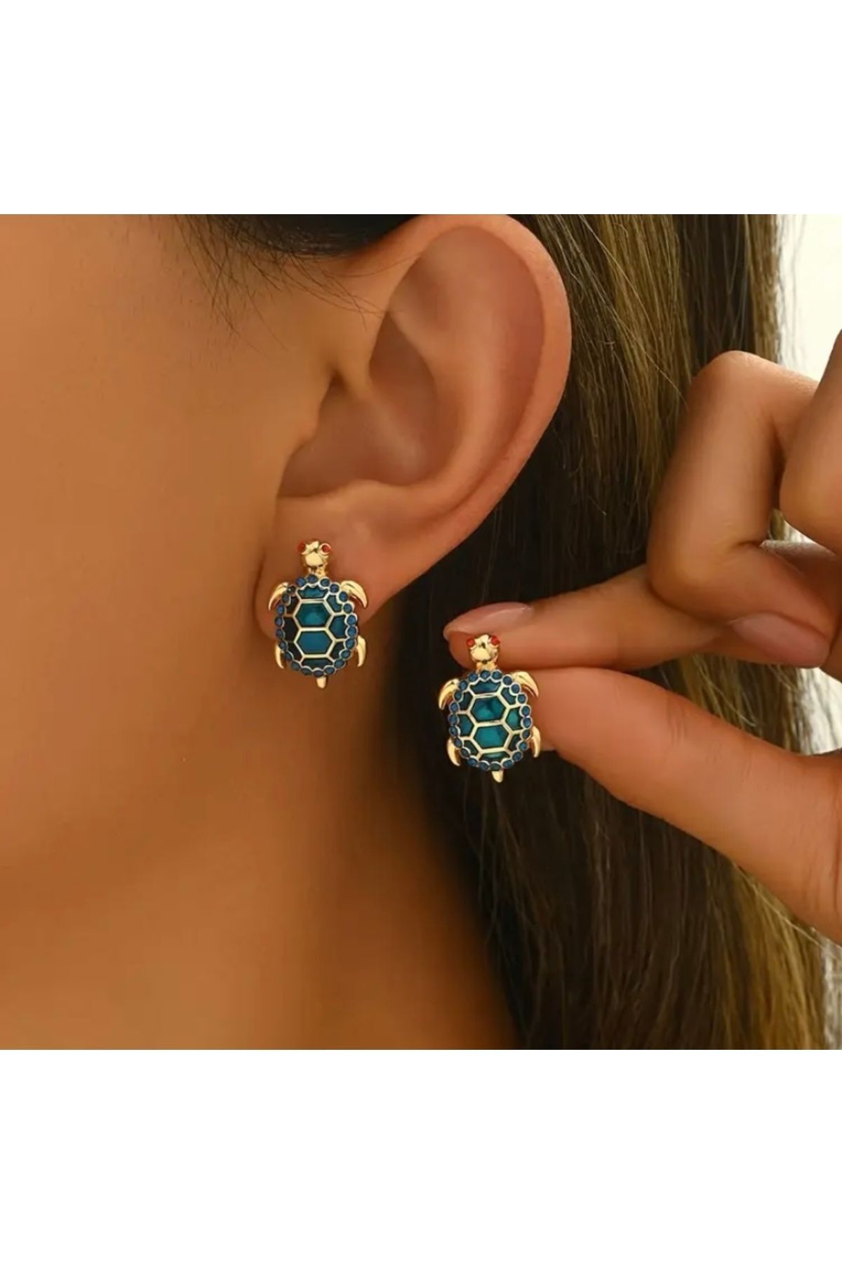 Vanilla Avenue Mavi Sevimli Kaplumbağa Figürlü Işıltılı Günlük Kullanım Kadın Küpe