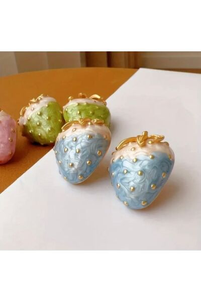 Vanilla Avenue Bebek Mavisi Şık Çilek Temalı Parlak 3D 925 Gümüş Günlük Kadın Küpe