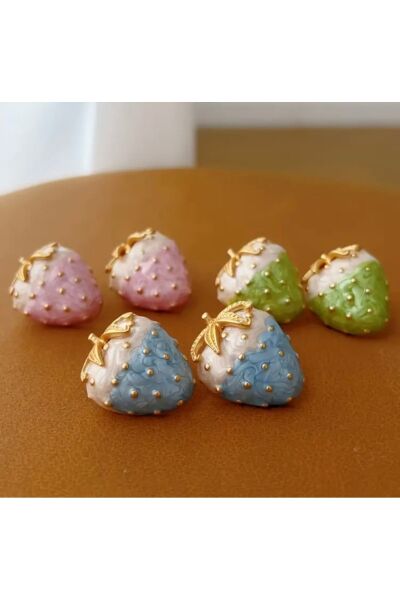 Vanilla Avenue Bebek Mavisi Şık Çilek Temalı Parlak 3D 925 Gümüş Günlük Kadın Küpe