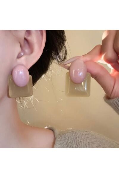 Vanilla Avenue Retro Tarzı Pastel Pembe Tonlar Oval Reçine Günlük Kullanım Kadın Küpe