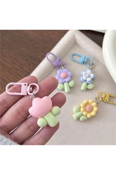 Vanilla Avenue 4 Adet Sevimli Çiçekli Reçine Dekoratif Çanta Aksesuar Anahtarlık Seti