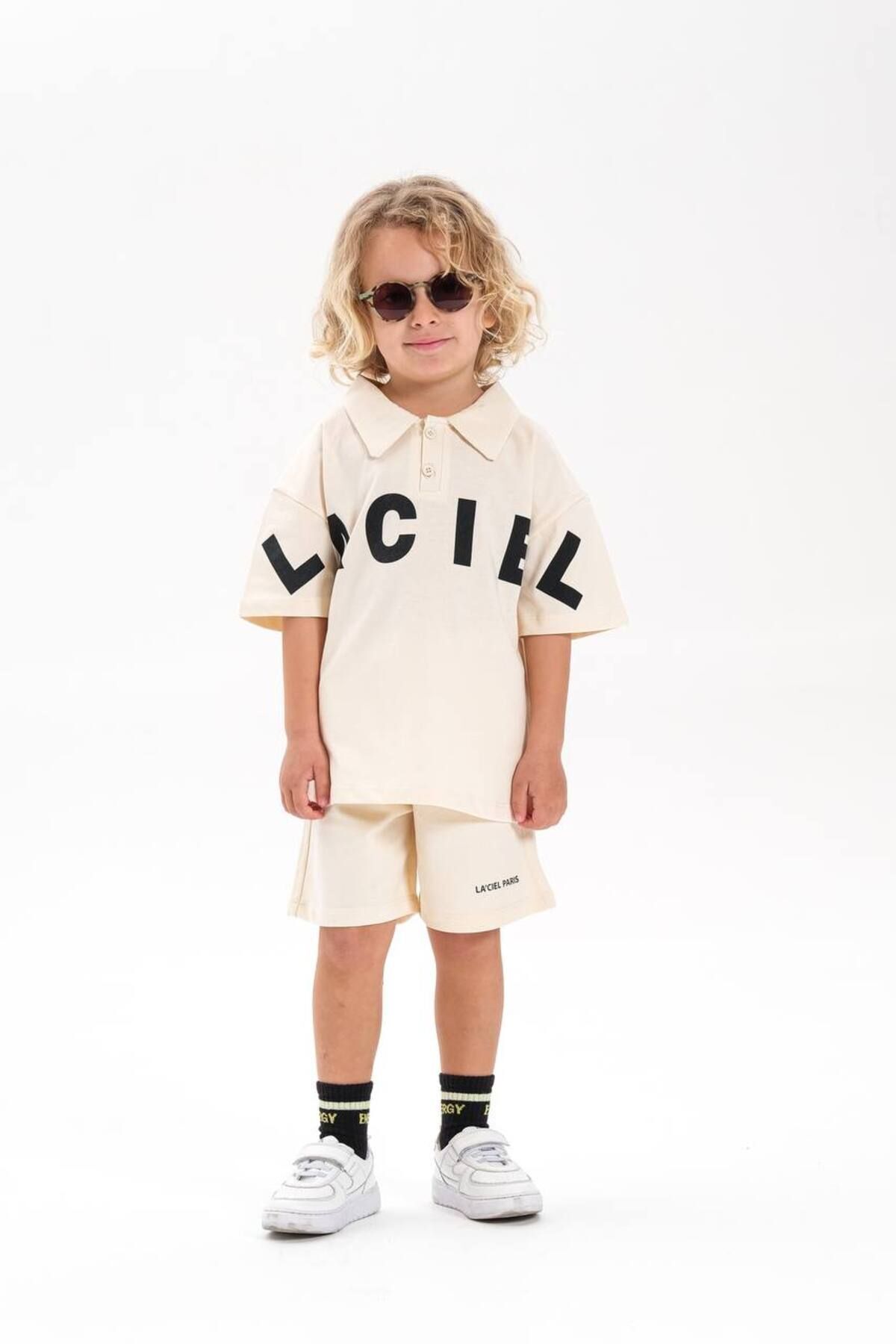 Vanilla Avenue Krem Rengi Polo Yaka Unisex Alt Üst Logolu Şort Tişört Çocuk Takım