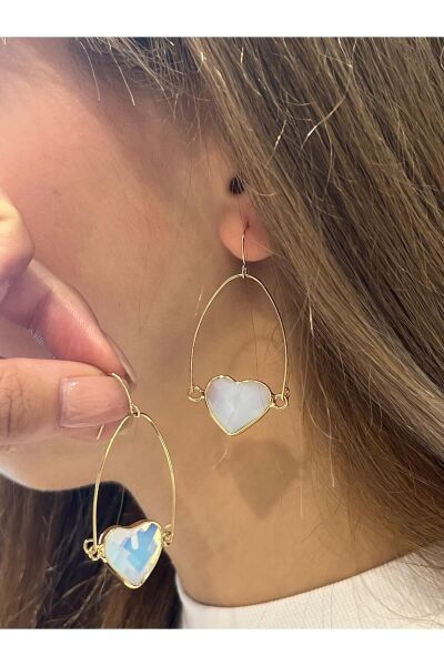 Vanilla Avenue Beyaz Kalp Detaylı Altın Sarısı Detaylı Sallantılı Günlük Kullanım Kadın Küpe