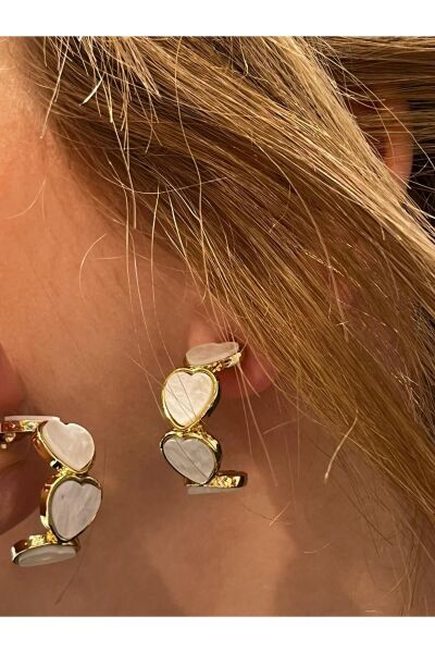 Hei Beyaz Kalp Detaylı Altın Sarısı Halka Günlük Kullanım Sallantılı Kadın Küpe