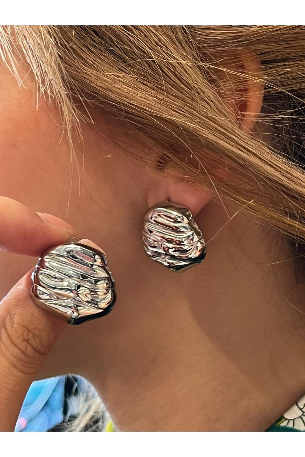 Hei Gümüş Renkli Dokulu Geometrik Şekilli Günlük Kullanım Şık Kadın Küpe