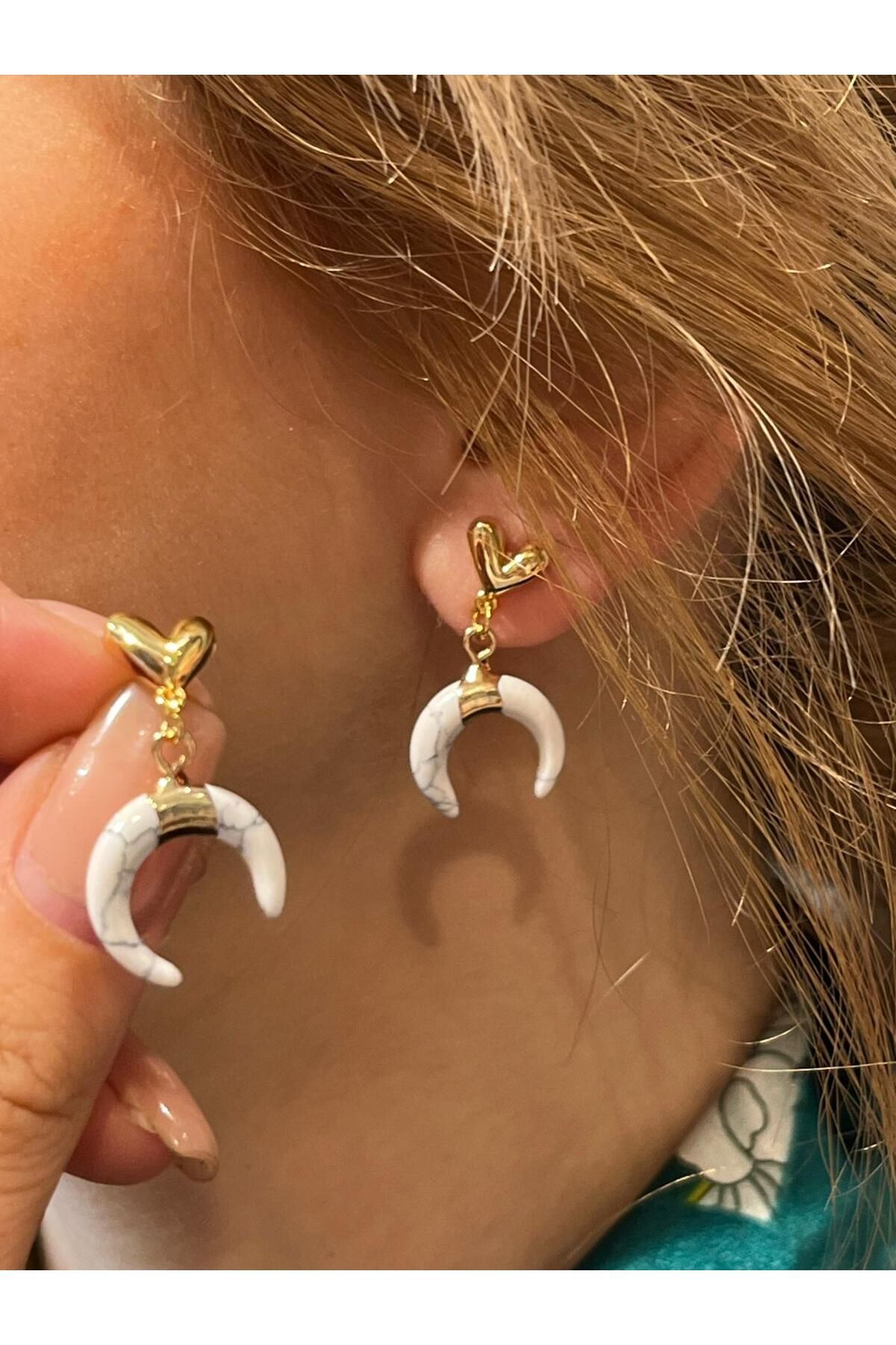 Hei Beyaz Mermer Desen Hilal Ay Şeklinde Altın Sarısı Detaylı Sallantılı Kadın Küpe