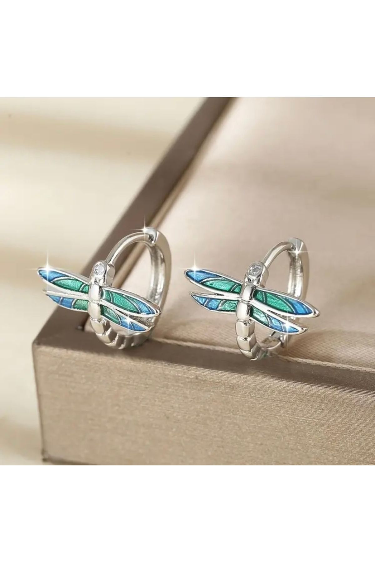 Hei Mavi Yeşil Yusufçuk Görünümlü Gümüş Rengi Zarif Günlük Kullanım Kadın Küpe