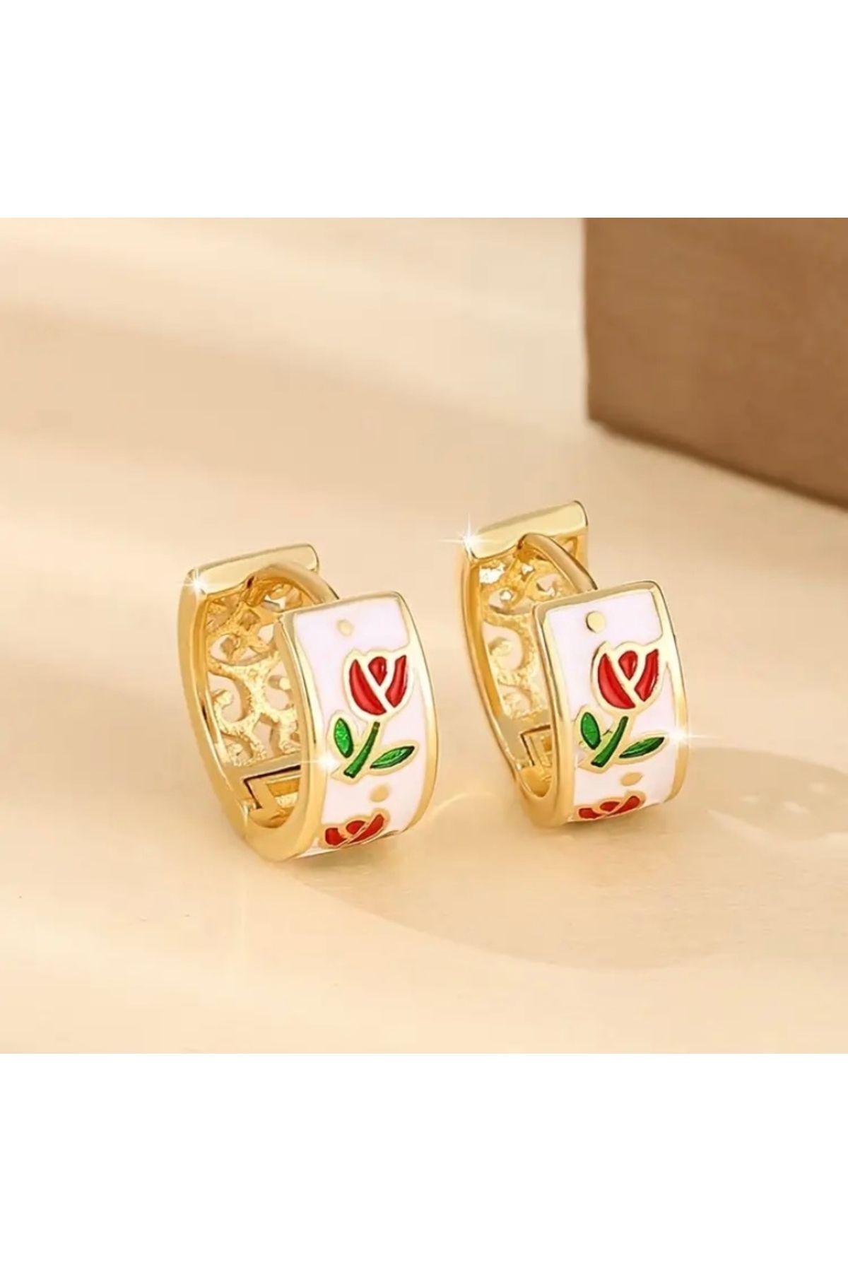 Hei Beyaz Kırmızı Lale Halka Günlük Kullanım Zarif Görünüm Kadın Küpe