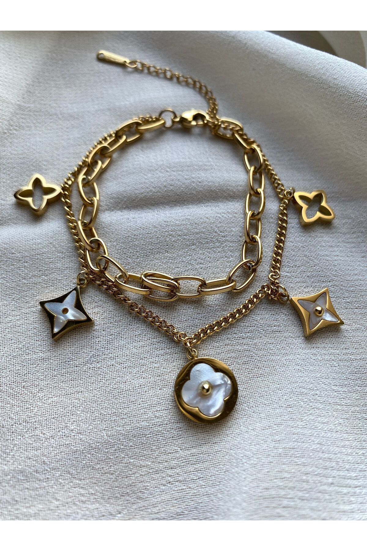 Moon Home Collection Altın Sarısı Kararmaz Çelik Zincir Bileklik gold Tek Ebat  Kadın / Kız