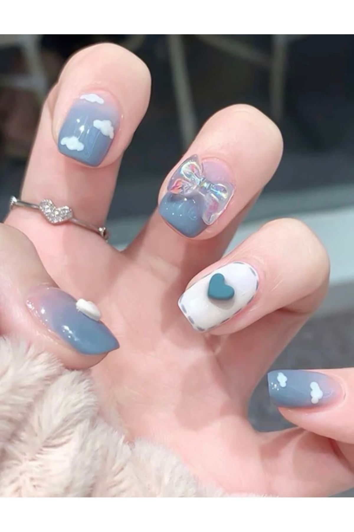 Vanilla Avenue Mavi Desenli Kendinden Yapışkanlı Tırnak Seti 24 Adet